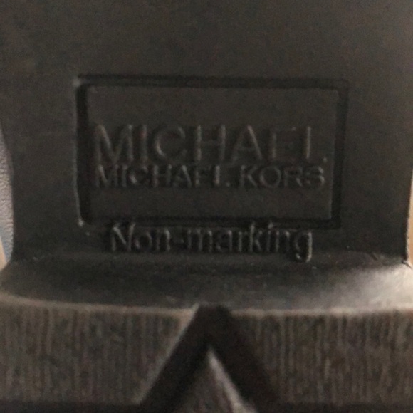 Michael Kors infant boots - Picture 2 of 3